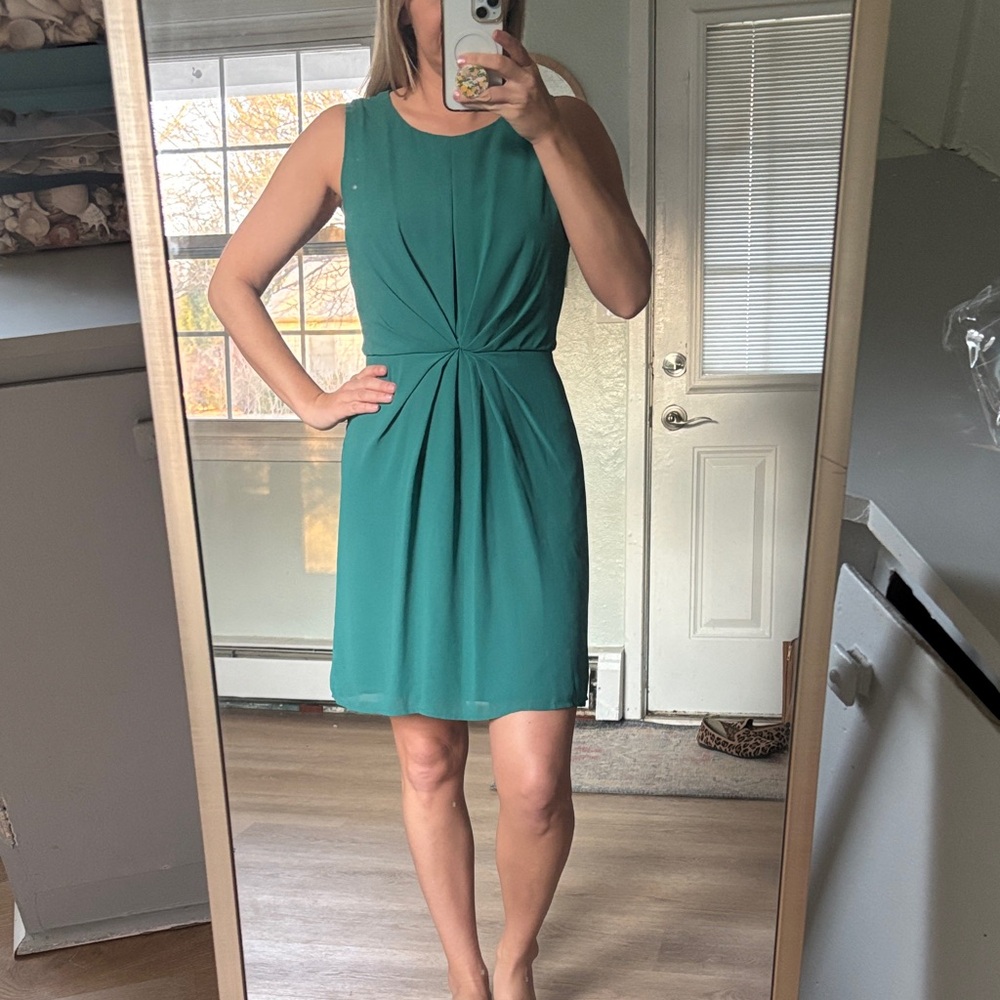 Sleeveless Green Twist-Waist Dress